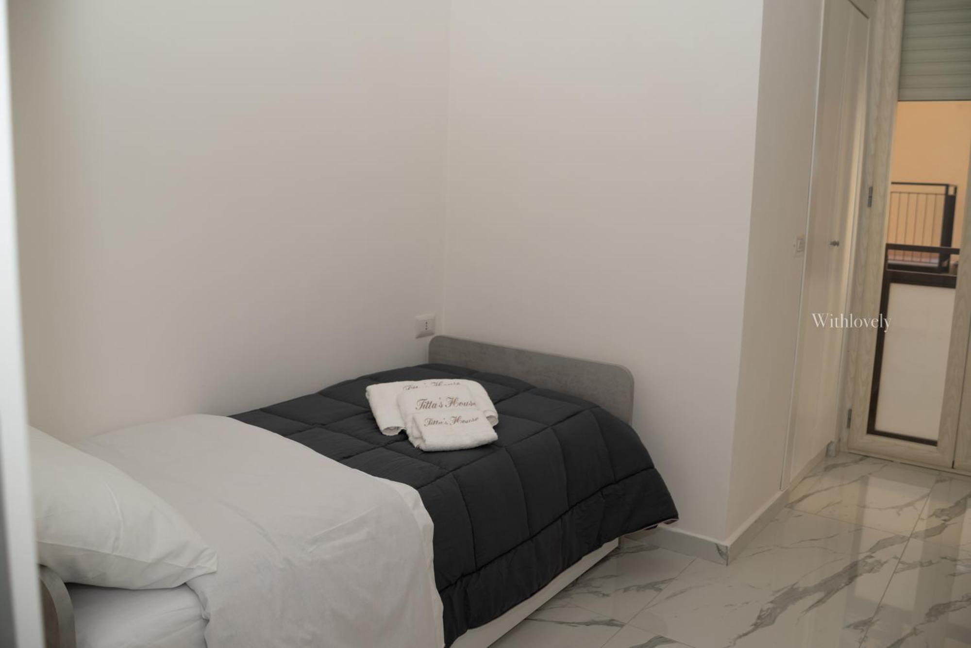 Titta'S House Apartment Наполи Екстериор снимка